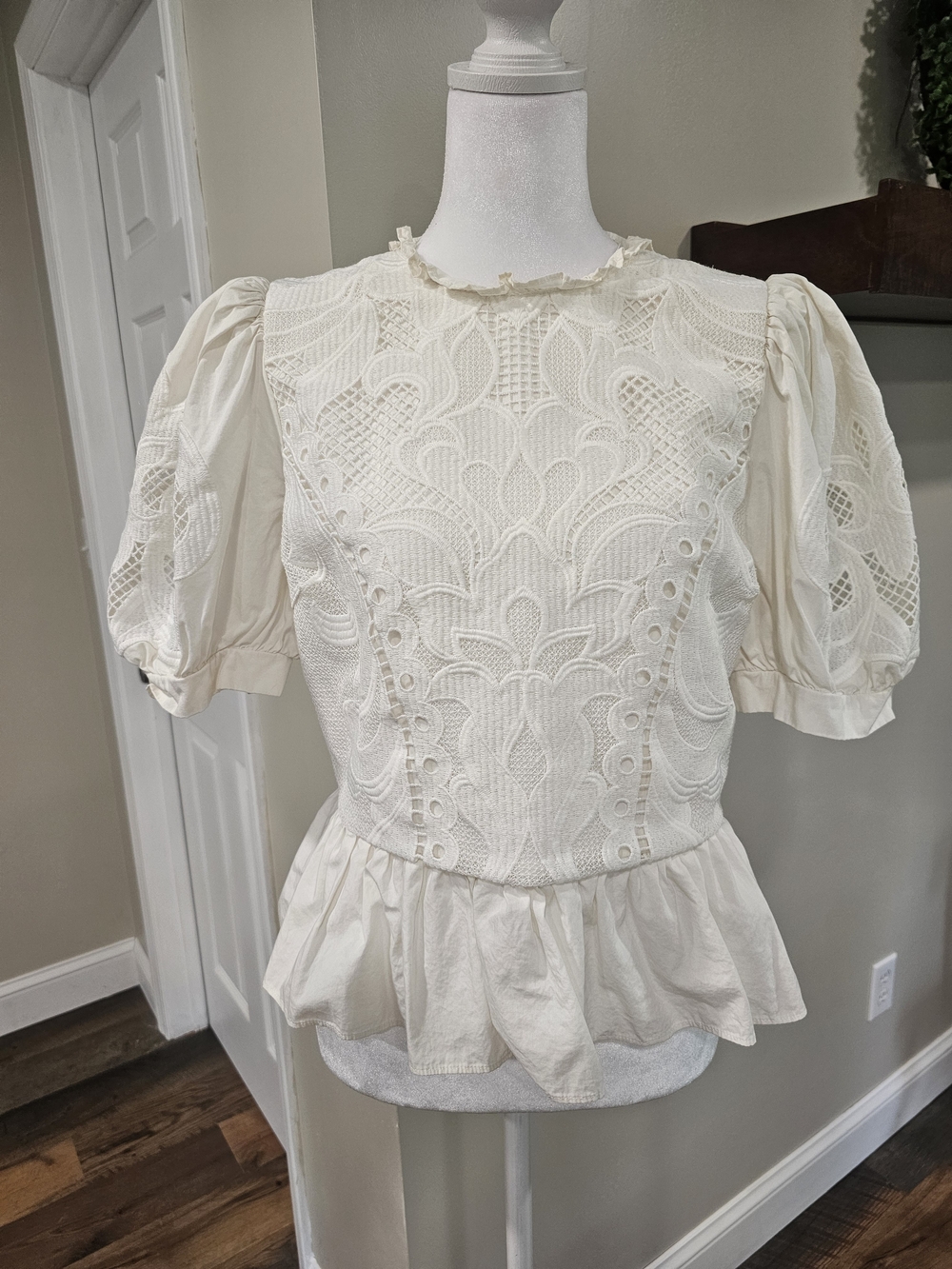 Express Cream Lace Peplum Puff-Sleeve Blouse